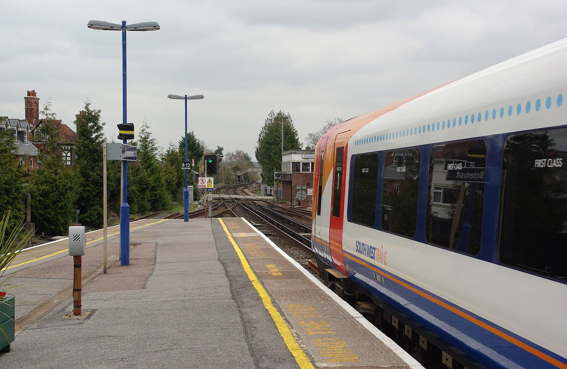 A train at the platform at Brockenhurst railway station