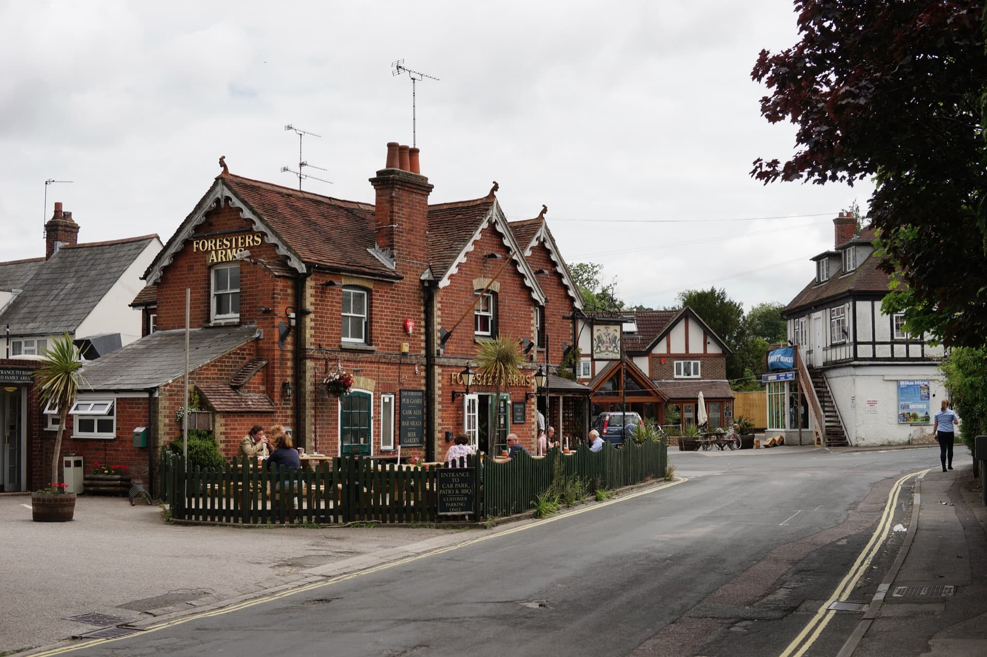 The Foresters Arms in Brockenhurst village
